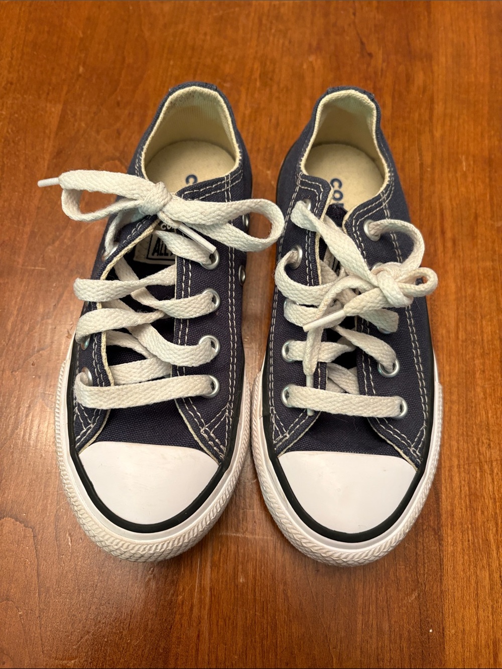 Converse Kids Low-Top Sneakers in Navy and White